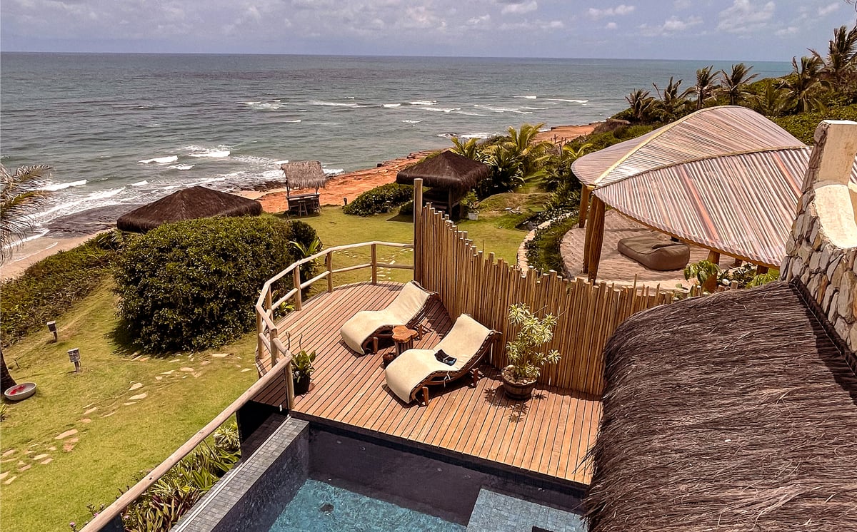 Tranquility and romance in every corner, with delicate colors and sweet sensations. A refuge to enjoy the best wishes.