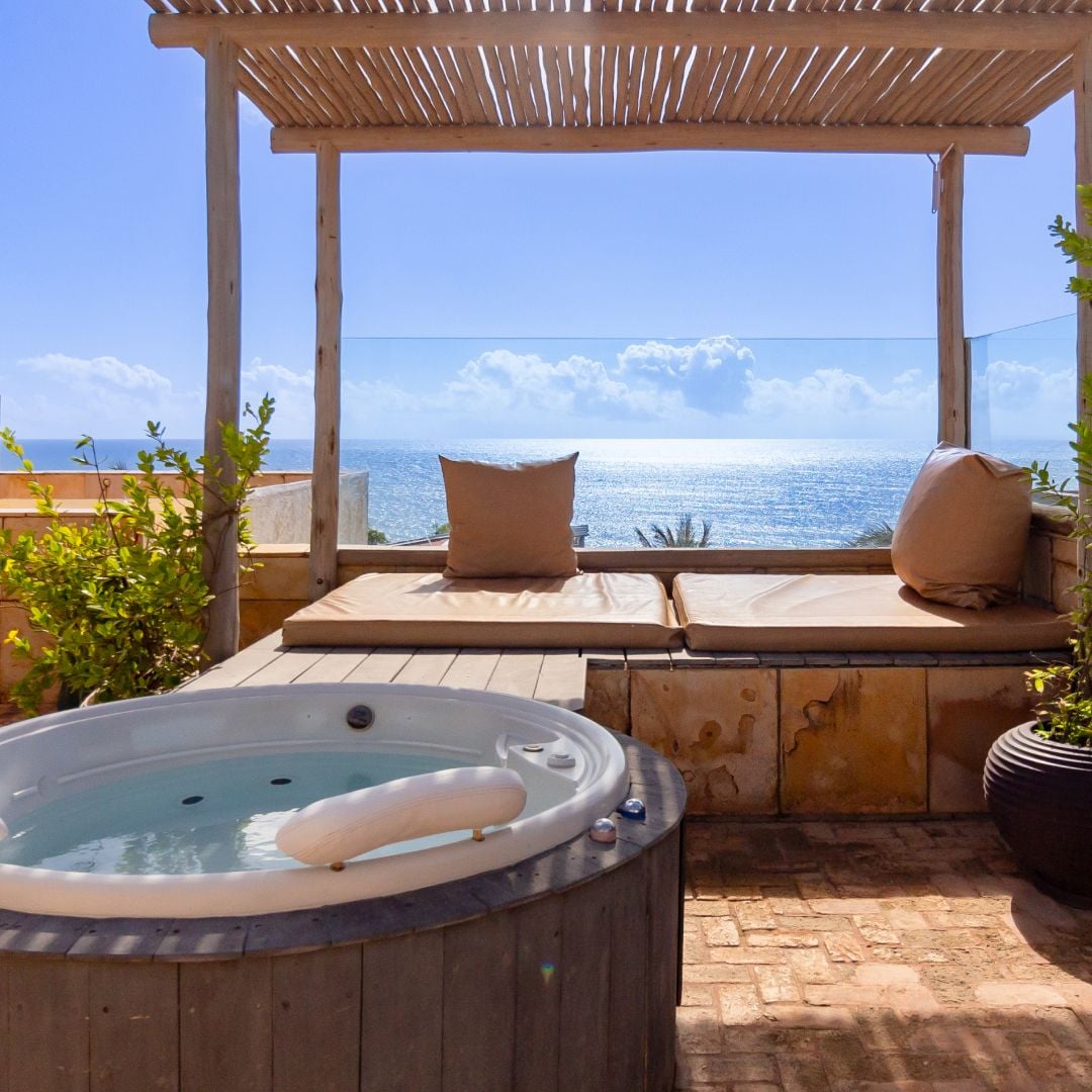 Jacuzzi Sibraáma: pronta para um final de tarde inesquecível.